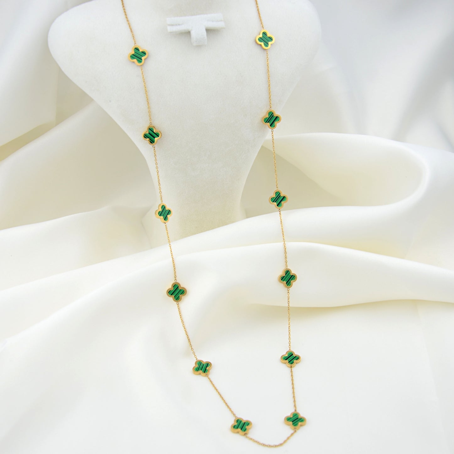 Van Cleef Model Long Chain Green Flowers color Women's Steel Necklace - NEP55