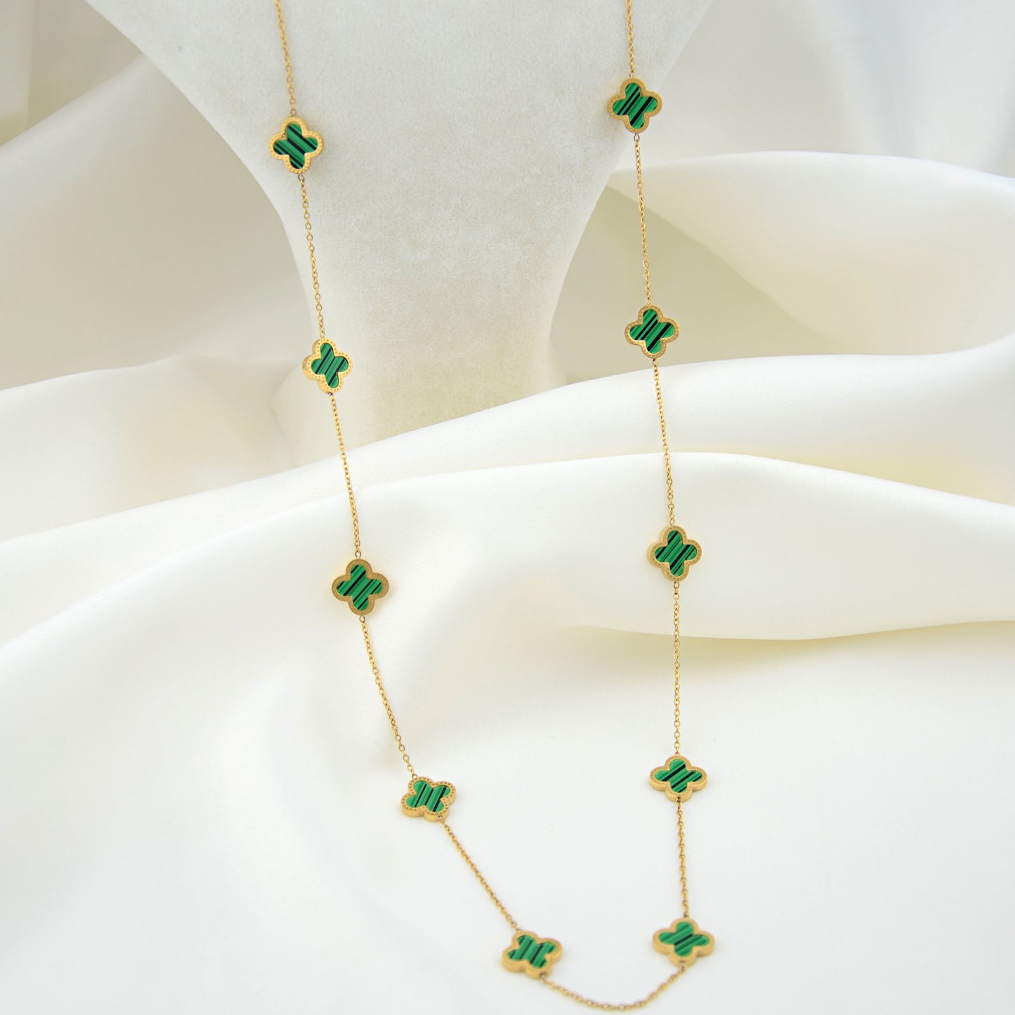 Van Cleef Model Long Chain Green Flowers color Women's Steel Necklace - NEP55